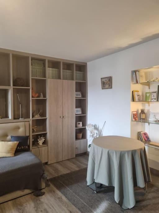 L'Ourse, Epinal,Tres Bel Appartement Quartier Port מראה חיצוני תמונה